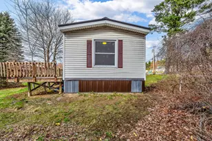 51 Pooler Ave, Skowhegan, ME 04976 - Photo 9