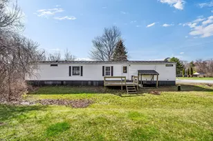 51 Pooler Ave, Skowhegan, ME 04976 - Photo 5