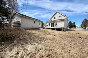 92 N 4th Ave, Madawaska, ME 04756 - Photo 9
