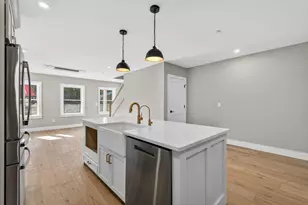 19 Fairway Commons Dr, Gorham, ME 04038 - Photo 9