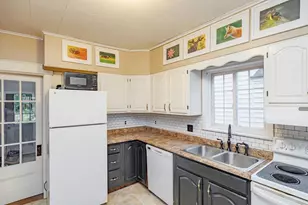 346 Penobscot Ave, Millinocket, ME 04462 - Photo 9