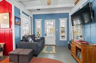 11 Oakland Ave, Portland, ME 04108 - Photo 9