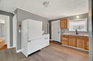 249 Palm St, Bangor, ME 04401 - Photo 3