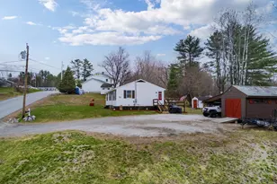 35 Pooler Ave, Skowhegan, ME 04976 - Photo 5