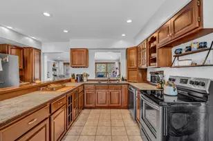 36 Pineland St, Lewiston, ME 04240 - Photo 17