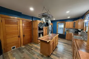 21 Bowdoin St, Houlton, ME 04730 - Photo 7