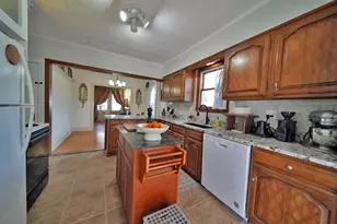 6 Pleasant Ct, Houlton, ME 04730 - Photo 9