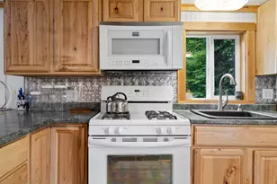 10 Carpenter Pl, Greenville, ME 04441 - Photo 7
