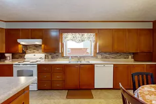 868 Paris Rd, Hebron, ME 04238 - Photo 11