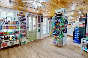62 W Main St, Vinalhaven, ME 04863 - Photo 9
