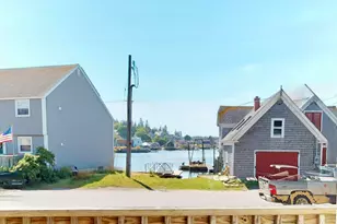 62 W Main St, Vinalhaven, ME 04863 - Photo 15