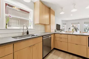 205 Vaughan St, Portland, ME 04102 - Photo 7