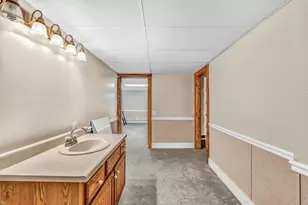 20 Court St, Winslow, ME 04901 - Photo 47