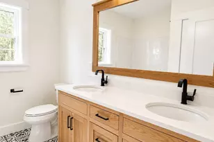 15 Sylvan Rd, Orono, ME 04473 - Photo 19