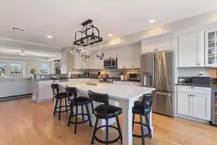 19 Bridge St, Kittery, ME 03904 - Photo 5