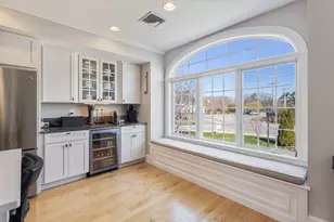 19 Bridge St, Kittery, ME 03904 - Photo 13