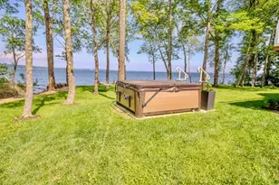 19 Glenview Ln, Belfast, ME 04915 - Photo 5