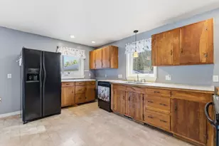 284 Log Cabin Rd, Arundel, ME 04046 - Photo 15