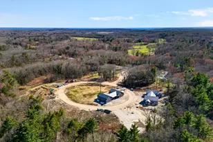 28 Blue Meadow Ln, Cape Elizabeth, ME 04107 - Photo 11