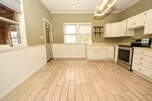 40 E Valentine St, Westbrook, ME 04092 - Photo 9