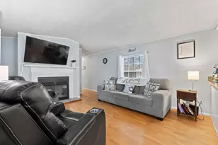 20 Tufton St, Brunswick, ME 04011 - Photo 5