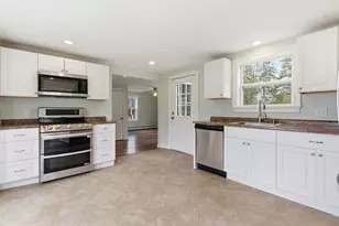 40 Boston Ave, Lewiston, ME 04240 - Photo 13