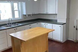 323 Broadway, Rockland, ME 04841 - Photo 11