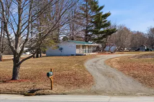 272 Main St, Corinth, ME 04427 - Photo 9