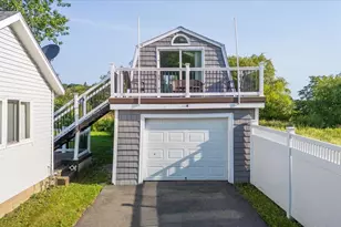 60 Waldo Ave, Rockland, ME 04841 - Photo 3