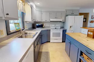 18 Sunset Dr, Orono, ME 04473 - Photo 11