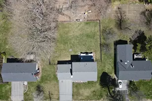18 Sunset Dr, Orono, ME 04473 - Photo 3