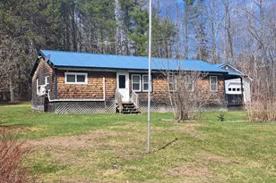 901 N Dexter Rd, Sangerville, ME 04479 - Photo 3