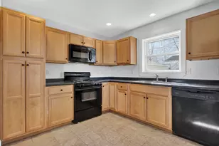 24 Cloudman St, Westbrook, ME 04092 - Photo 11