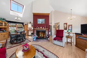 222 Washington St, Camden, ME 04843 - Photo 27