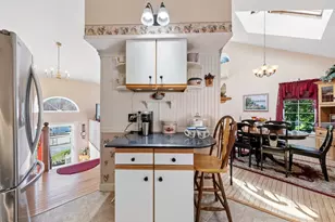 222 Washington St, Camden, ME 04843 - Photo 17
