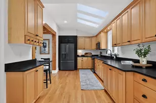 71-72 Quarry Cove Rd, Raymond, ME 04071 - Photo 11