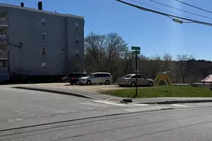 184 Bartlett St, Lewiston, ME 04240 - Photo 3