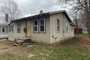 27 St John St, Skowhegan, ME 04976 - Photo 5