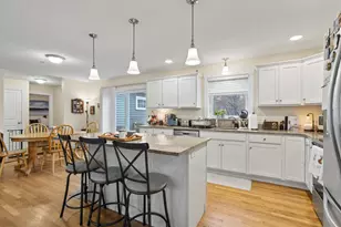 690 Auburn St, Portland, ME 04103 - Photo 11