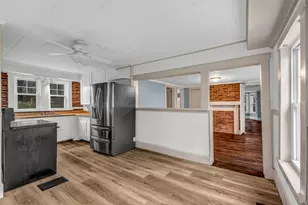 22 Parker St, Bangor, ME 04401 - Photo 9