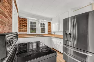 22 Parker St, Bangor, ME 04401 - Photo 11