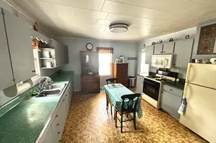 6 Winter St, Millinocket, ME 04462 - Photo 9