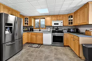 208 Windsor St, Randolph, ME 04346 - Photo 5