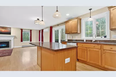 8 Landmark Road, Scarborough, ME 04074 - Photo 3