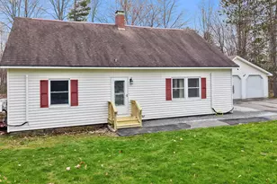 21 Goodwin St, Newport, ME 04953 - Photo 5