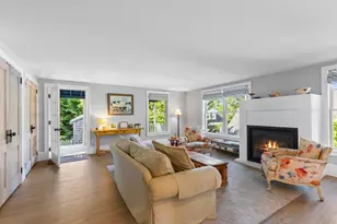 9 Chestnut Hill St, Camden, ME 04843 - Photo 3