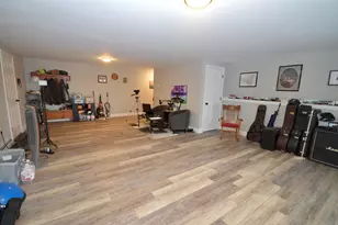 879 Blackstream Rd, Hermon, ME 04401 - Photo 33