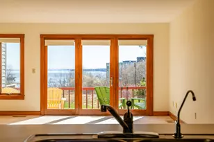 25 Main St, Rockland, ME 04841 - Photo 9