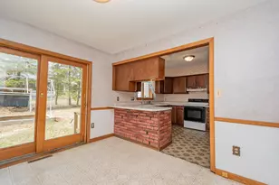 22 Midland St, Caribou, ME 04736 - Photo 9