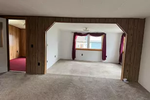 16 Pine St, Dexter, ME 04930 - Photo 9